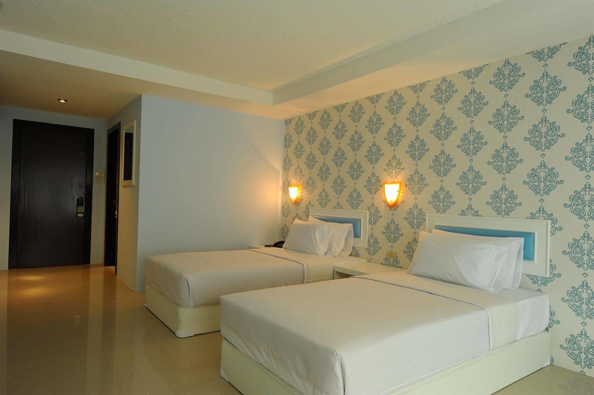 Angket Hip Residence Pattaya Exterior photo
